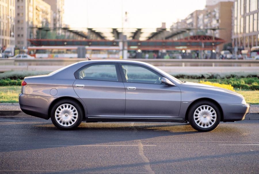  Alfa Romeo 166 (936) 1998 года  (фото 71 из 73)